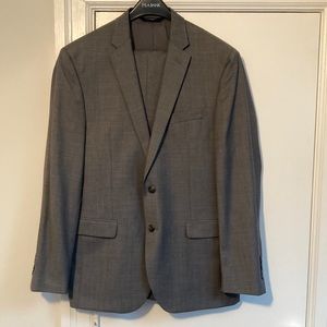 Jos. A. Bank Traveler Suit Slim Fit 41 Regular 35 Waist Gray